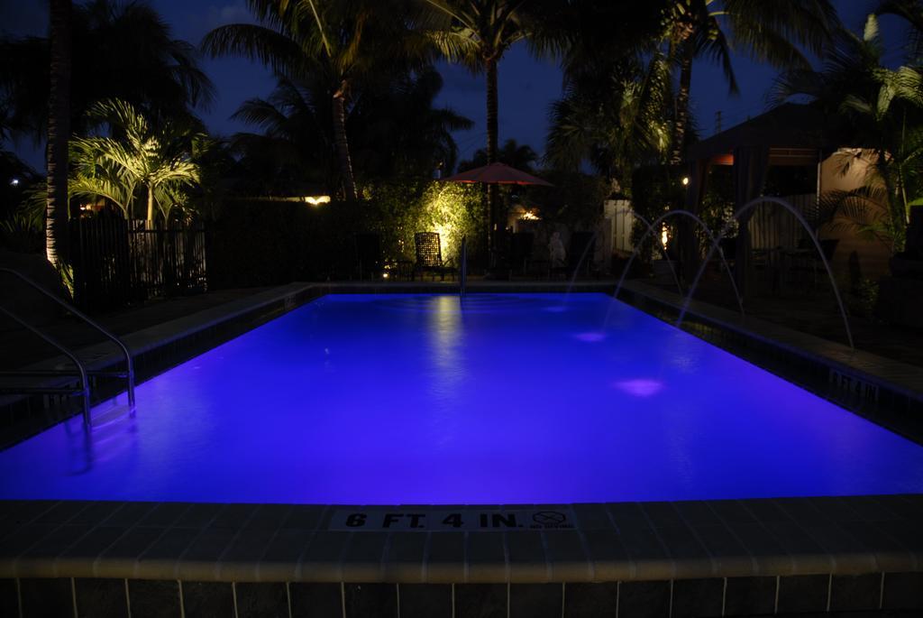 The Cabanas Guesthouse & Spa - Gay Resort Catering To Gay Men オークランド・パーク エクステリア 写真