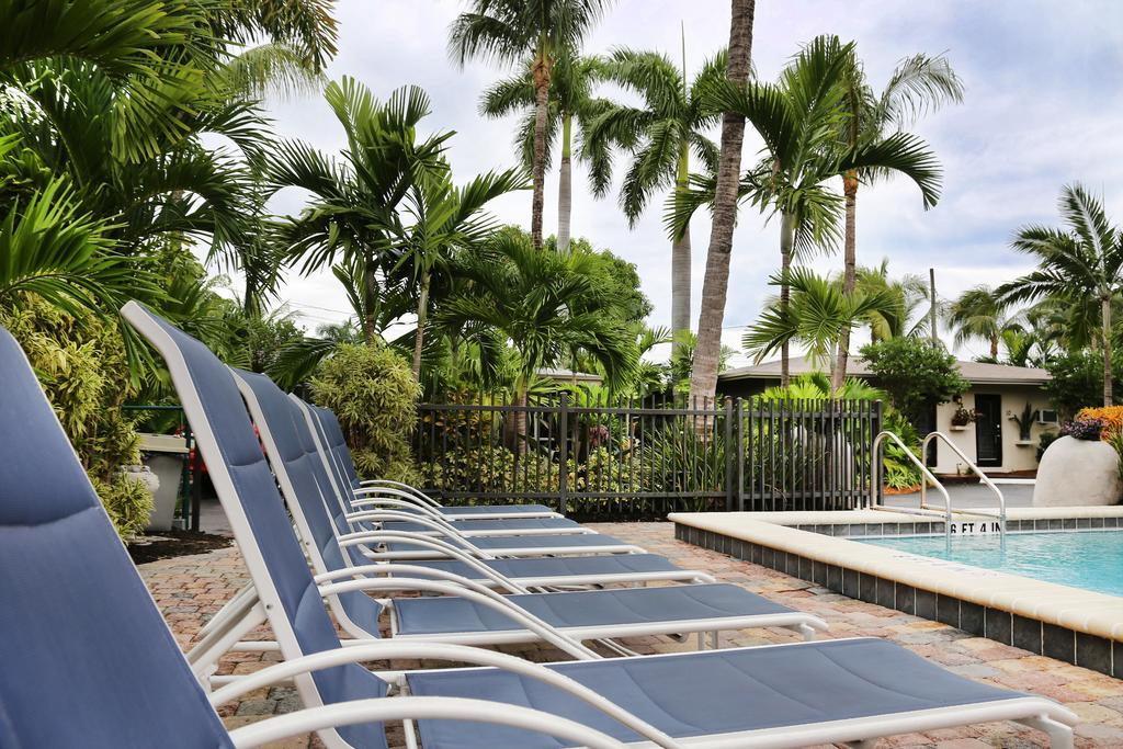 The Cabanas Guesthouse & Spa - Gay Resort Catering To Gay Men オークランド・パーク エクステリア 写真