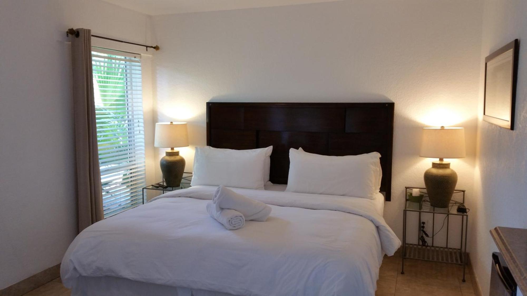 The Cabanas Guesthouse & Spa - Gay Resort Catering To Gay Men オークランド・パーク 部屋 写真