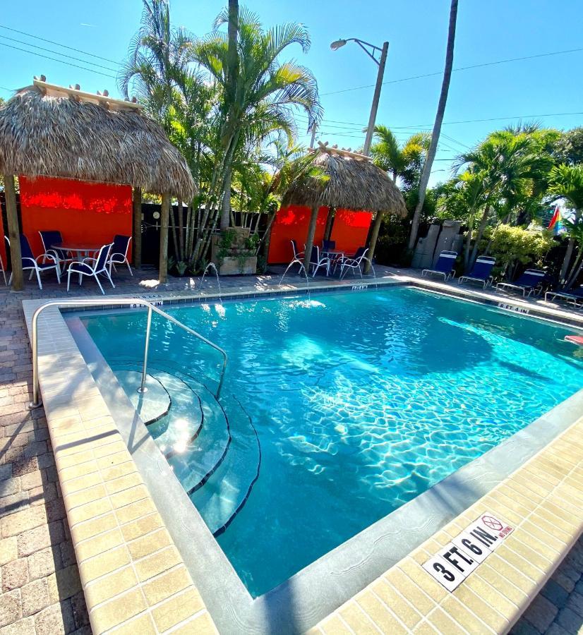 The Cabanas Guesthouse & Spa - Gay Resort Catering To Gay Men オークランド・パーク エクステリア 写真